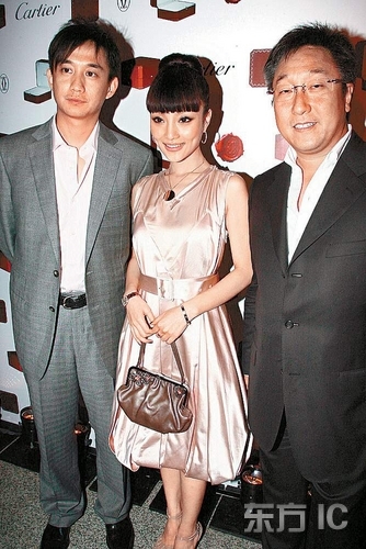 黄磊与李小璐.jpg